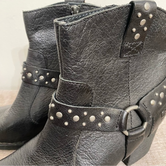 Born Slater Black Leather Studded Heeled Boots Woman’s 7.5 Side Zip Booties - Picture 2 of 10